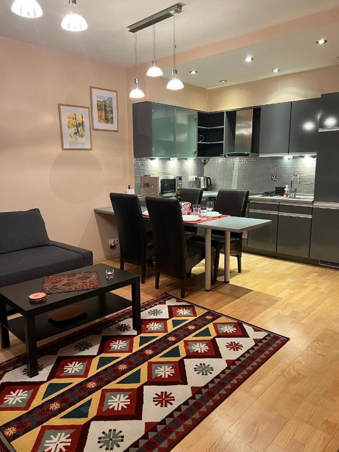Luxury Apartment Dunapest With Spa And Pool Budapest Luaran gambar