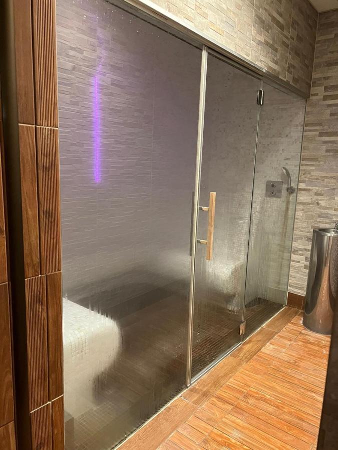 Luxury Apartment Dunapest With Spa And Pool Budapest Luaran gambar