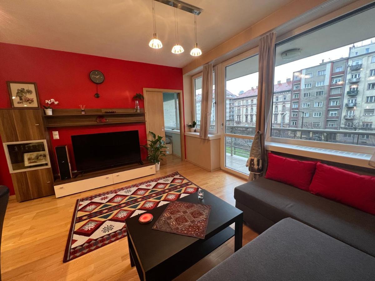 Luxury Apartment Dunapest With Spa And Pool Budapest Luaran gambar